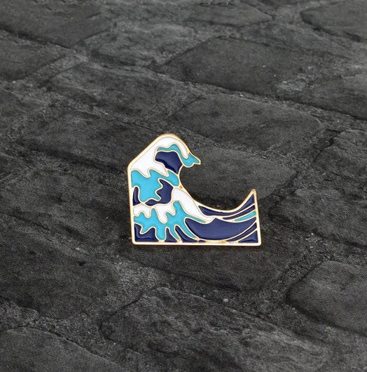 Wave art Japanese pin