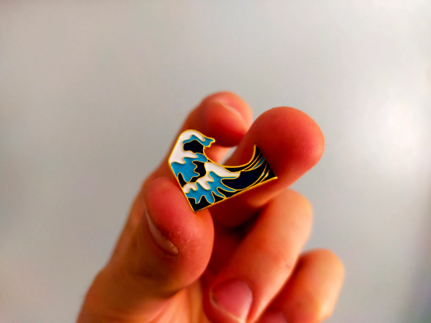 Wave art Japanese pin